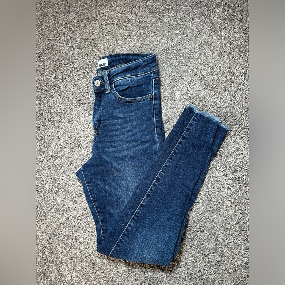VERVET BY FLYING MONKEY Womens Skinny Jeans - Dark Blue Wash